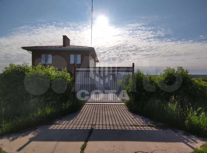 Коттедж 189 м² на участке 13 сот.