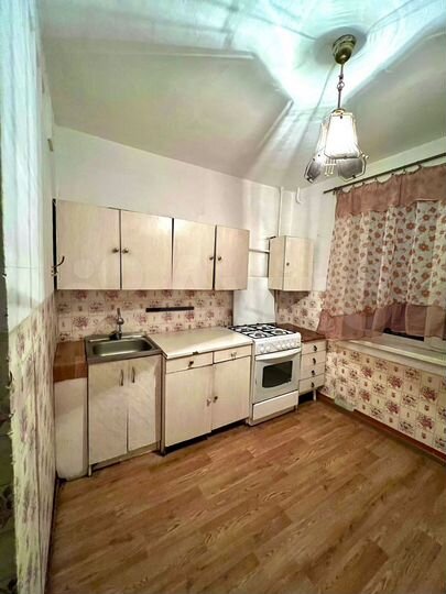 2-к. квартира, 52 м², 4/9 эт.