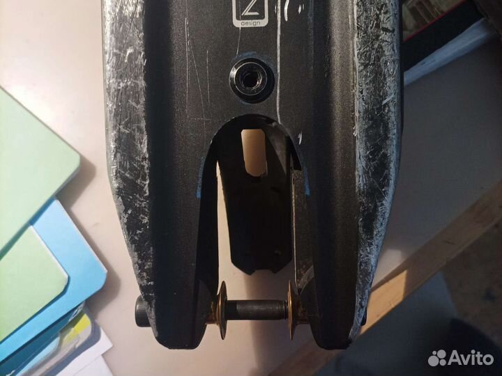 Дека этик пандемониум для трюкового самоката