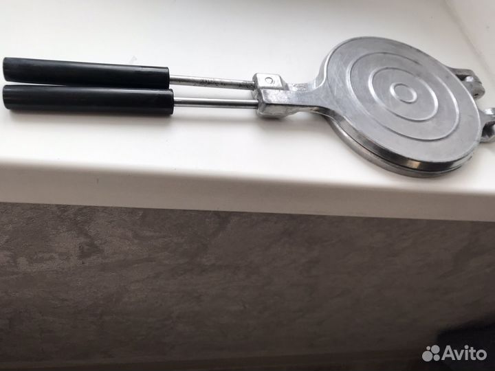 Вафельница и орешница 