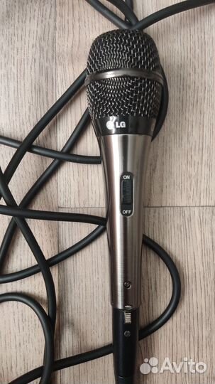 Микрофон для караоке проводной