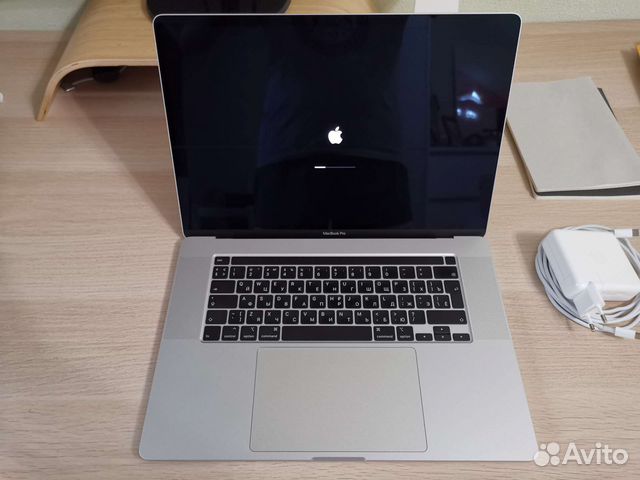 Apple MacBook Pro 16 2019 серебристый (mvvm2ru/A)