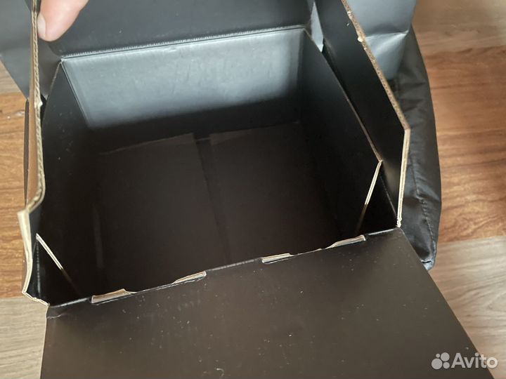 Коробка Yves Saint Laurent