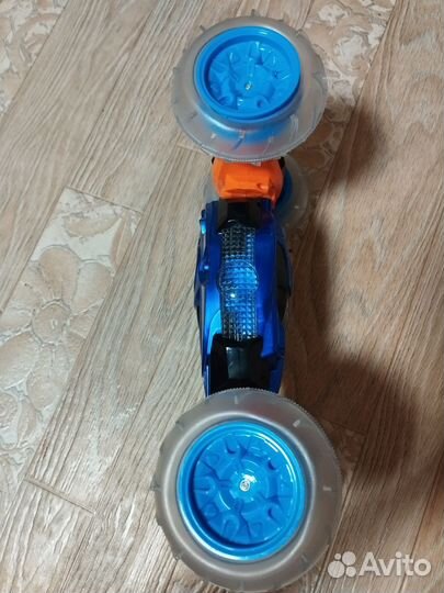 Машина на пульте управления