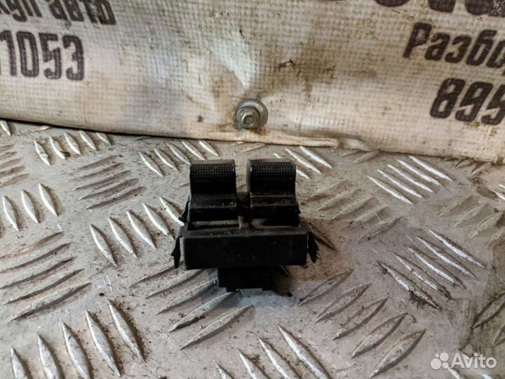 Блок управления стеклоподъемниками Audi A3 8L