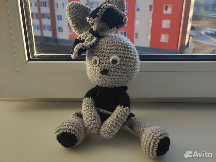 Игрушка вязания зайка