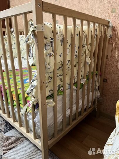 Детская кроватка