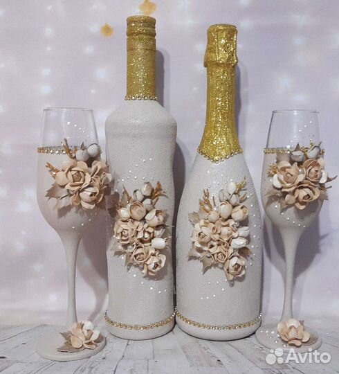 Свадебные бутылки и бокалы