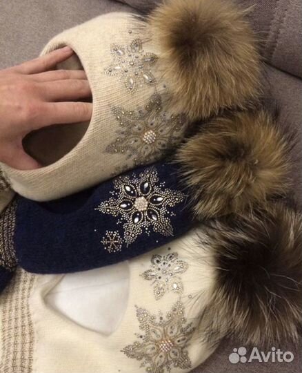 Шлем шапка с натуральным помпоном