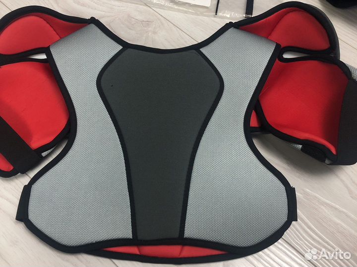 Нагрудник хоккейный детский