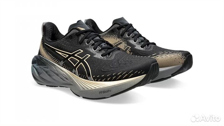 Asics Novablast 4 Platinum