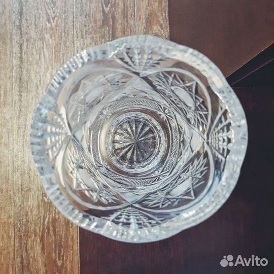 Ваза хрустальная