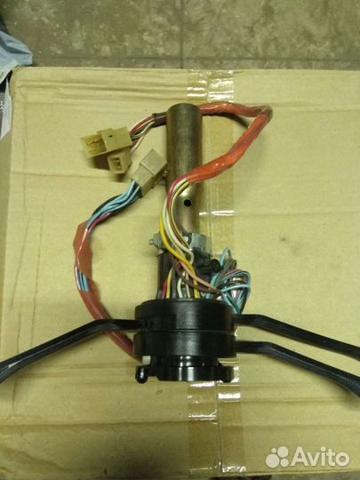 Подрулевой переключатель фар и поворотников