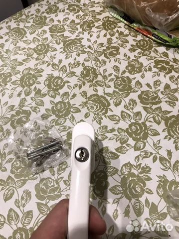 Ручка оконная и детские замки