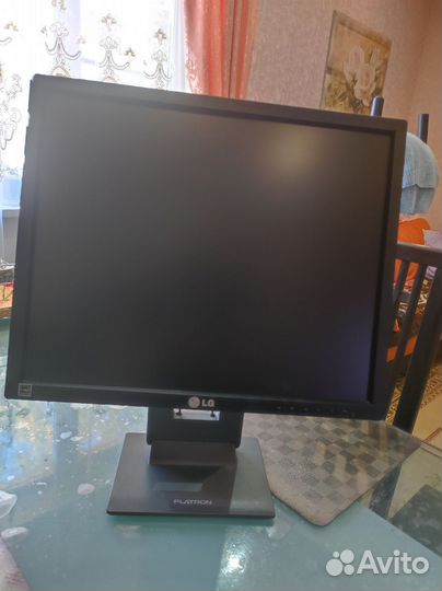 Монитор lg flatron 19