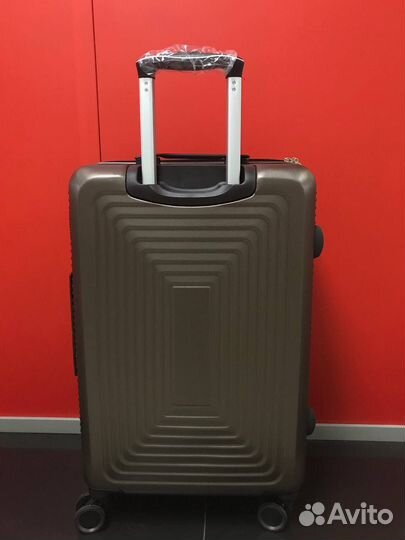 Чемодан из поликарбоната