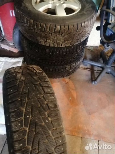 Колеса зимние шипы 235 75 р16 4шт