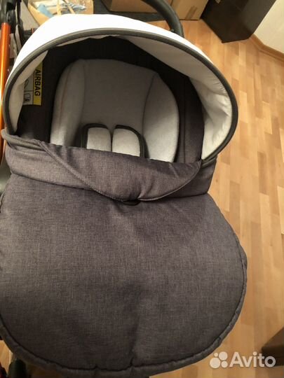 Автолюлька Karwala Carlo и база isofix