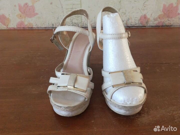 Босоножки для девочки
