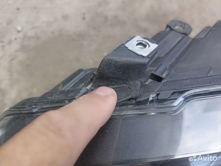 Volkswagen Polo фара левая оригинал