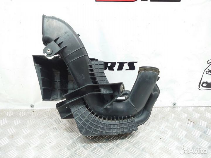 Резонатор воздушного фильтра Mazda 3 BK рестайлинг