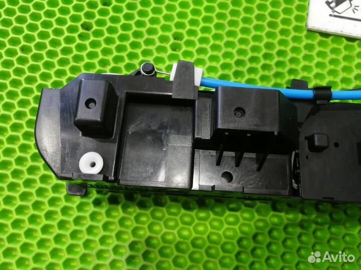 Блок управления отопителем Mercedes Benz ML W163