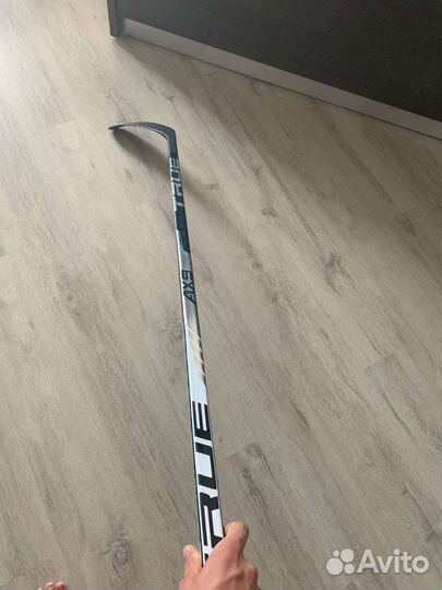 Клюшка хоккейная правый хват True