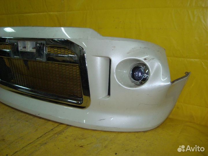 Бампер передний Mitsubishi Delica d5 CV5W