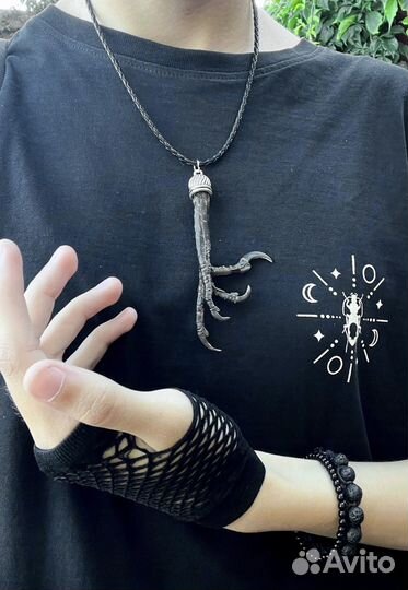 Подвеска с вороньими лапами