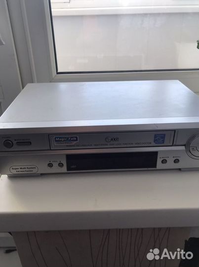 Видеомагнитофон