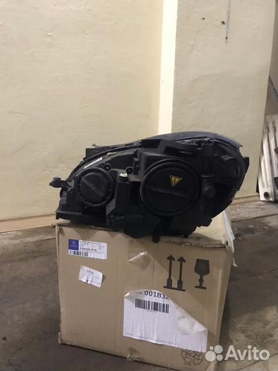 Фара передняя правая мерседес