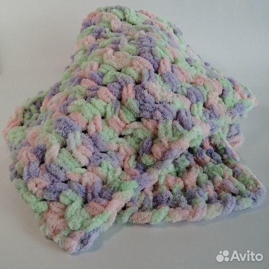 Плед детский вязаный ручной работы