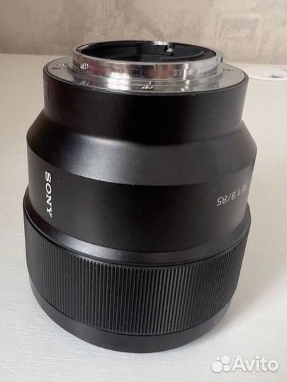 Объектив sony e 85mm f1,8