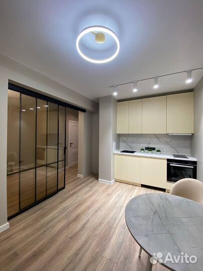 Перегородка из стекла под ключ