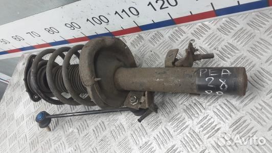 Стойка передняя правая ford focus 3 (PEA28N501)
