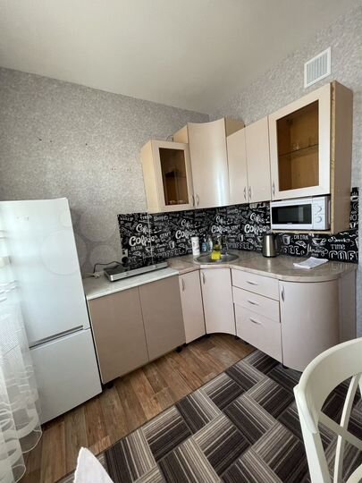 2-к. квартира, 57 м², 3/9 эт.