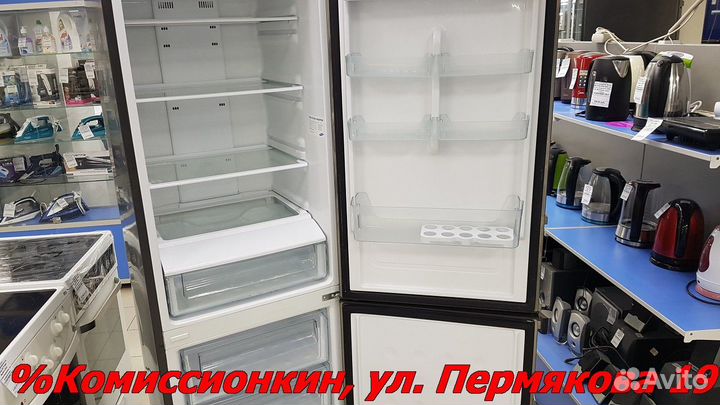 Холодильник Samsung