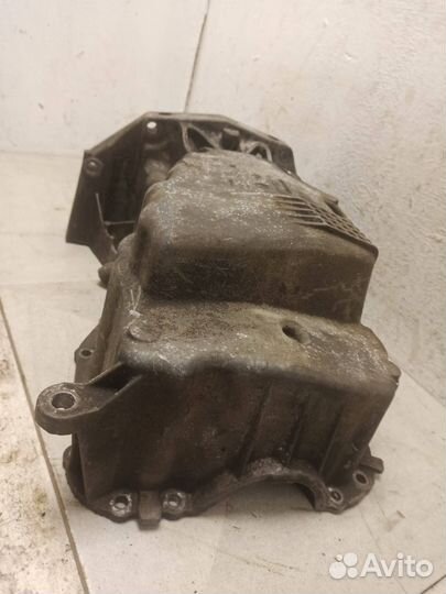 Поддон двигателя Рено