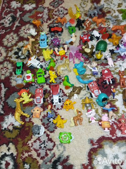 Игрушки из киндер сюрприза 65штук