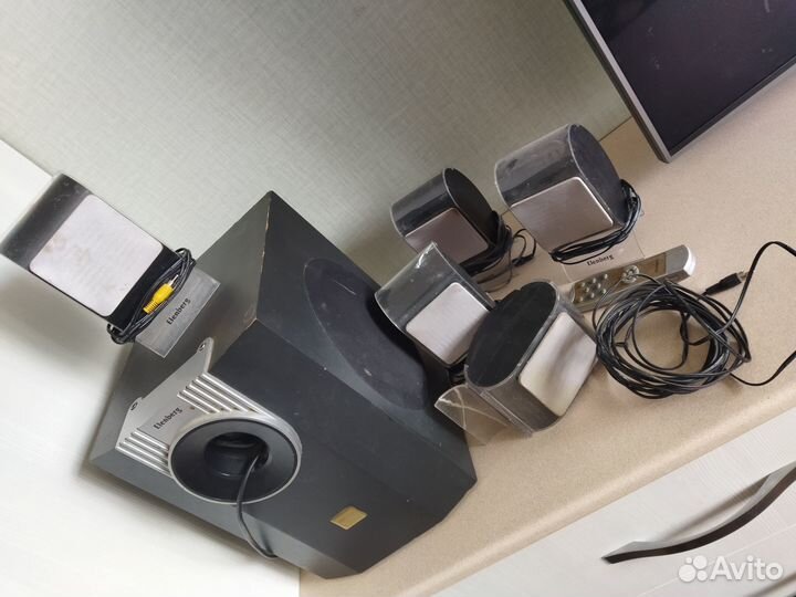 Elenberg колонки 5.1