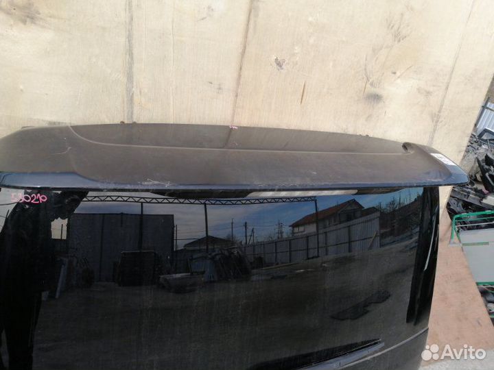 Дверь багажника Toyota Voxy ZRR70