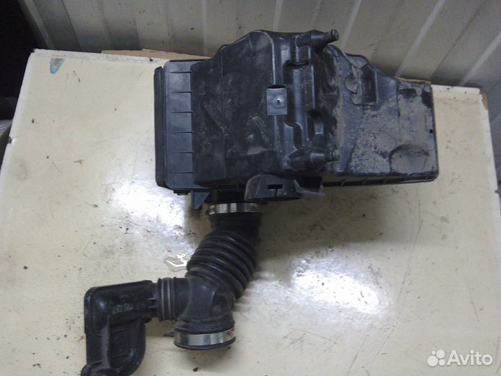 Корпус воздушного фильтра Ниссан Тиида