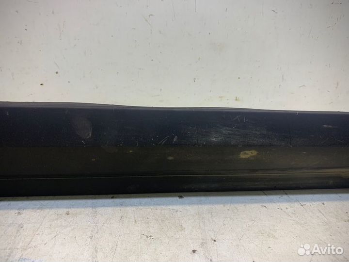 Накладка двери передняя правая Lexus Rx200T 4