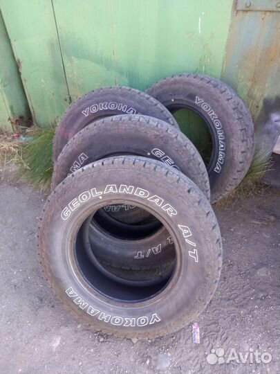 Yokohama Geolandar A/T G015 225/75 R16