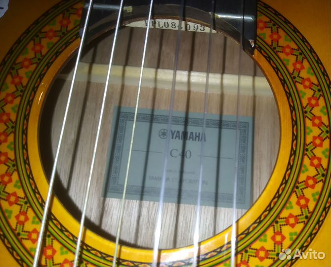 Классическая гитара yamaha c40