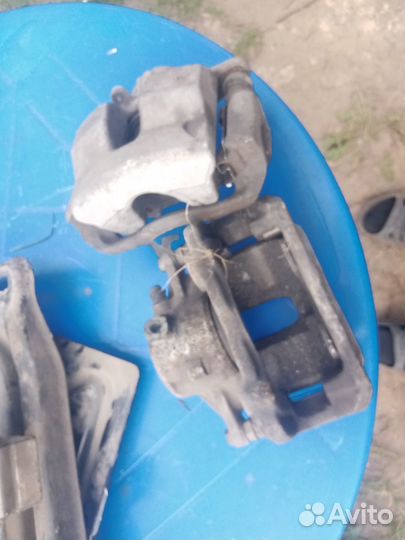 Суппорт тормозной передний Mercedes Benz E W212