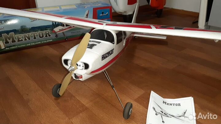 Радиоуправляемый самолет