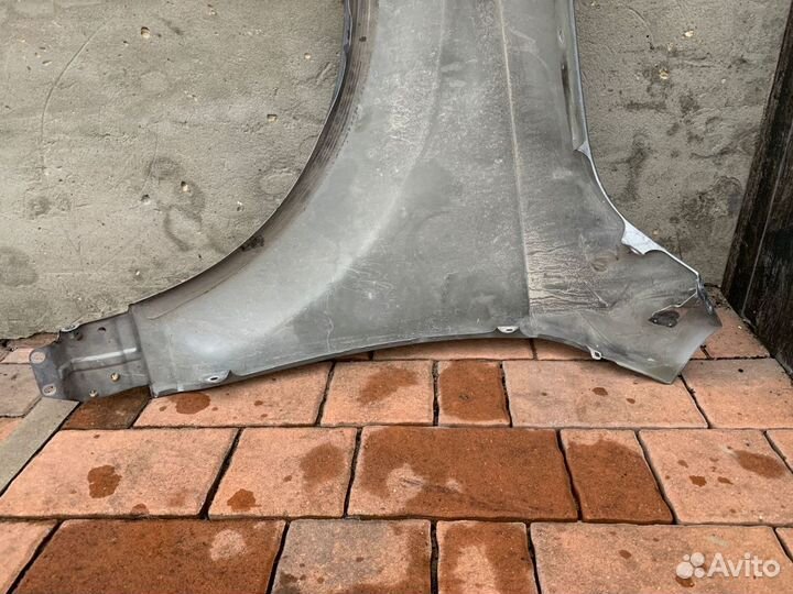 Крыло переднее правое Audi Q7 2005-2014г