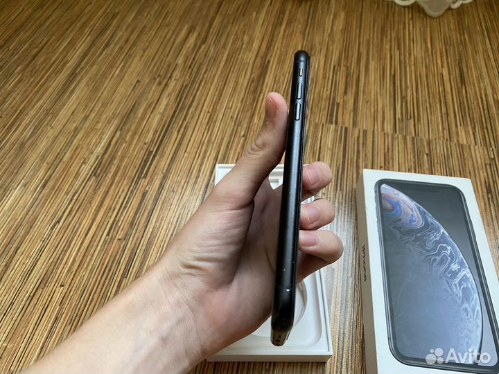 iPhone Xr, 64 ГБ