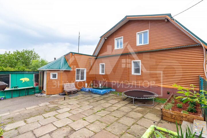 Дом 126 м² на участке 11 сот.